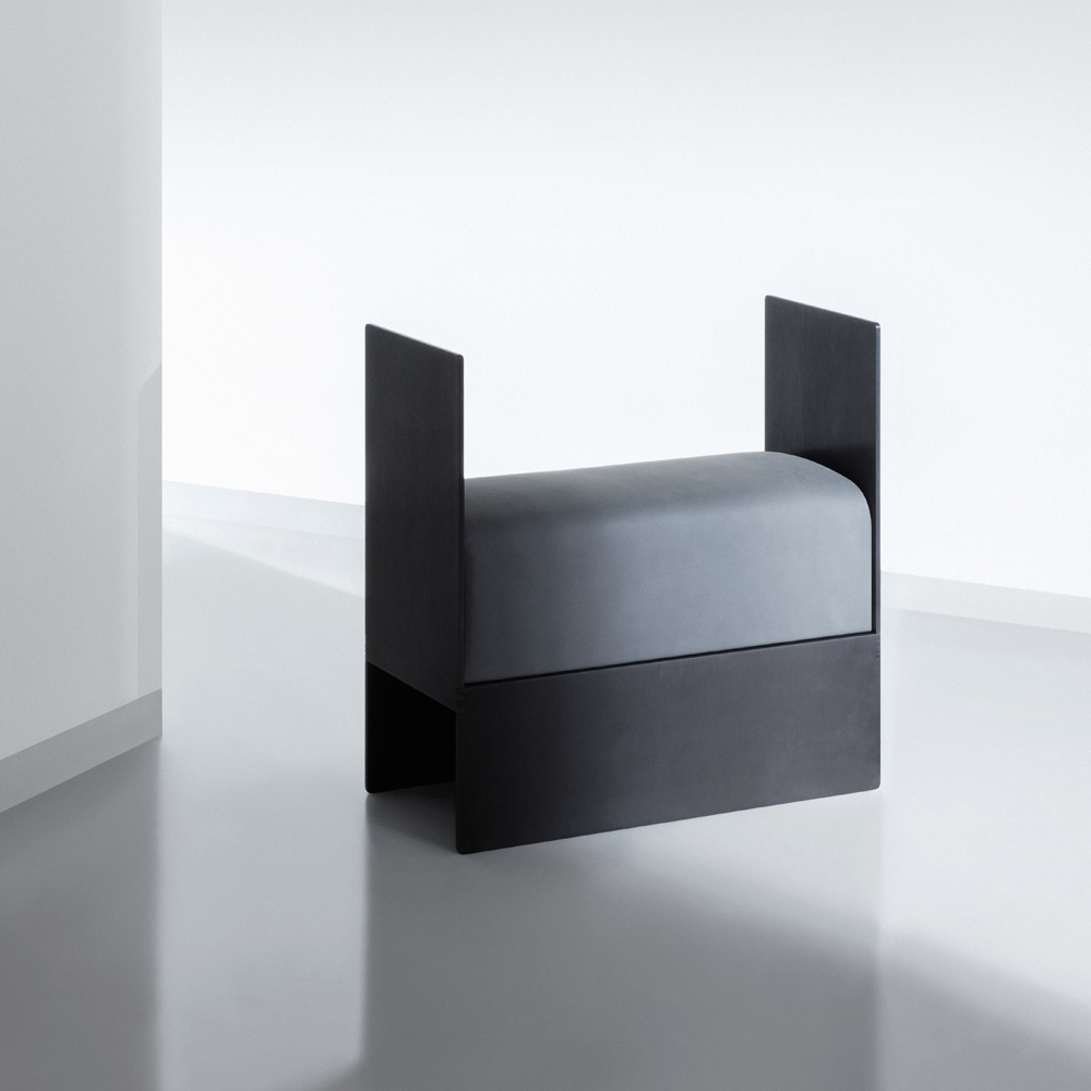 FLUX® bench in Anthrazite and black aluminium