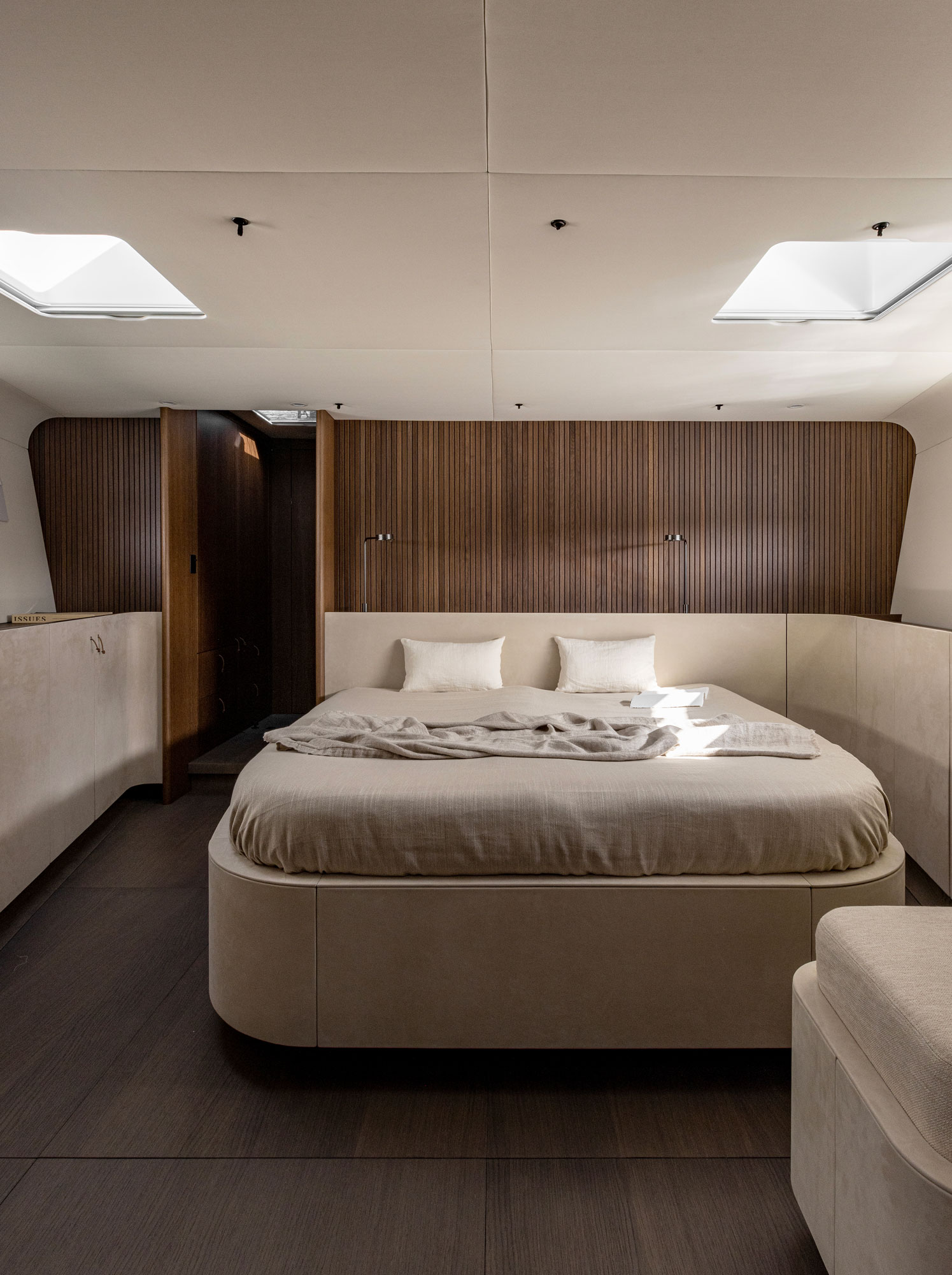 The Y/Yachts model Y9 brings an exclusive feel - through tactile surfaces and natural materials - to the bedroom.