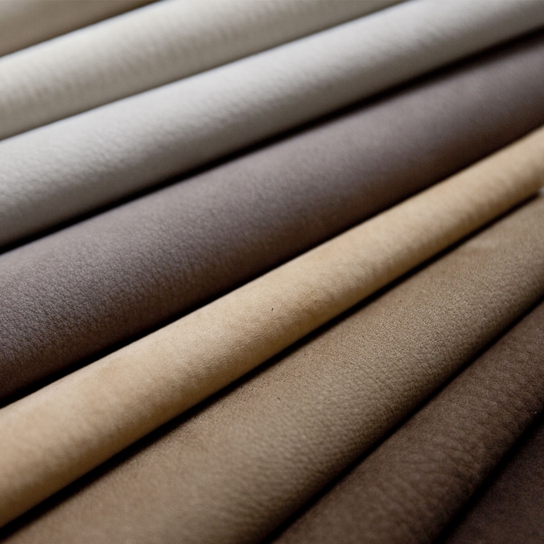 ROYAL NUBUCK is a high-end nubuck leather that's velvety-soft with a subtle surface texture.